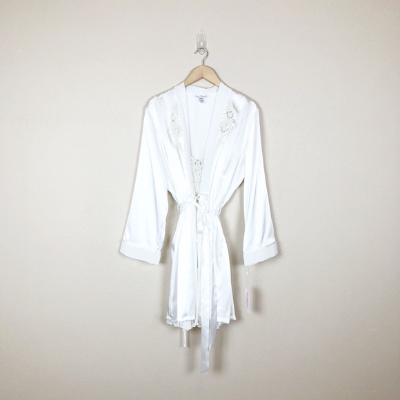 Linea Donatella Other - linea donatella •nwt satin wrap robe & chemise set